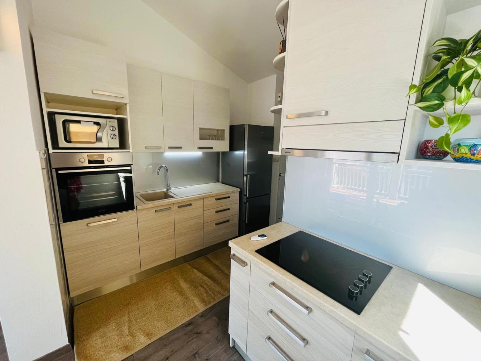 Boomerang Apartments Klek Eksteriør bilde